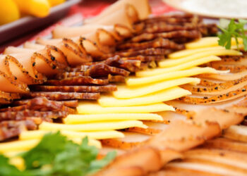 Boar’s Head Plant Linked to Deadly Listeria Outbreak Amid Health Violations