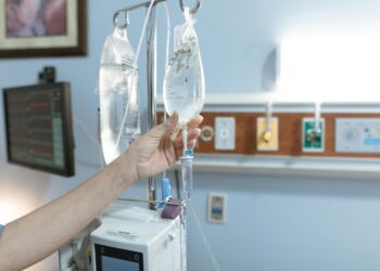 U.S. Hospitals Face IV Fluid Shortage, Delaying Surgeries Nationwide