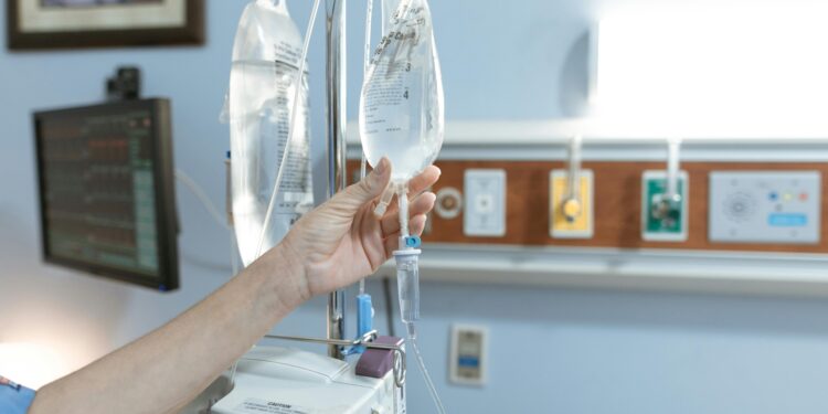U.S. Hospitals Face IV Fluid Shortage, Delaying Surgeries Nationwide
