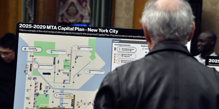 MTA Hosts Bronx Open House to Discuss $68.4 Billion Capital Plan