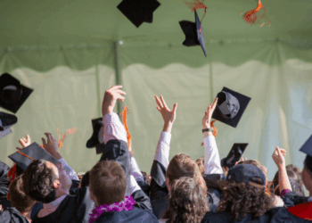 Federal Education Aid Cut Off for Those Without Legal Immigration Status