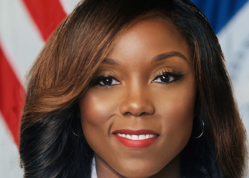 NYC Council Member and Governor Hochul Aide Investigated for Migrant Shelter Bribery