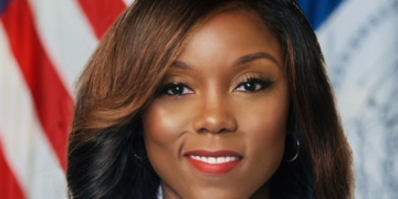 NYC Council Member and Governor Hochul Aide Investigated for Migrant Shelter Bribery